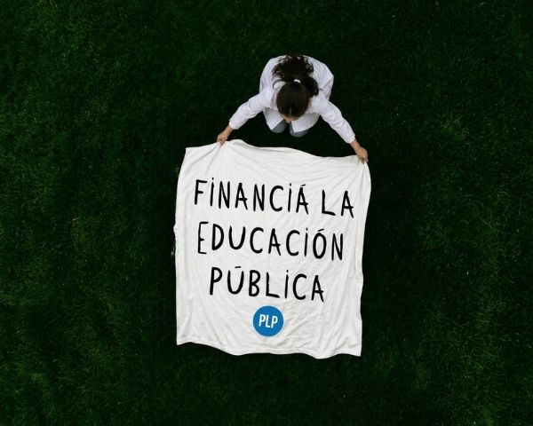 Financia educación Pública